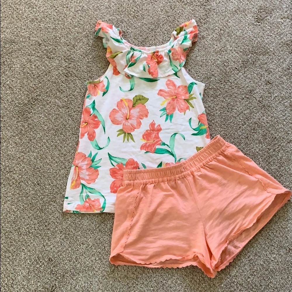 2 off the shoulder shirts and short